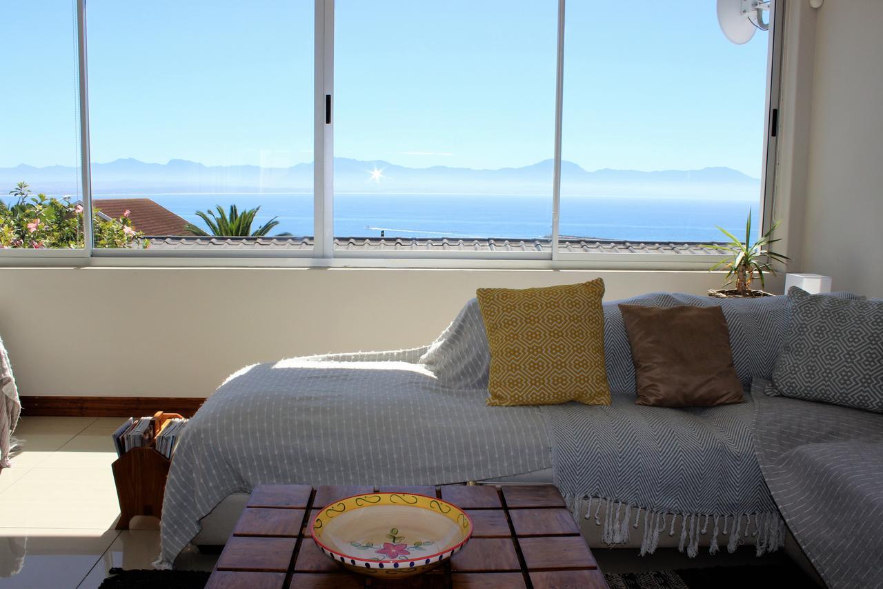 View From The Hill Apartment Mossel Bay Bagian luar foto