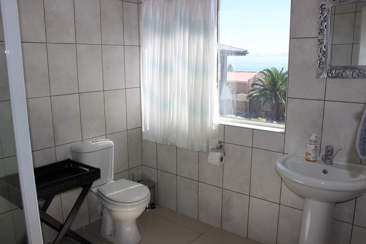 View From The Hill Apartment Mossel Bay Bagian luar foto