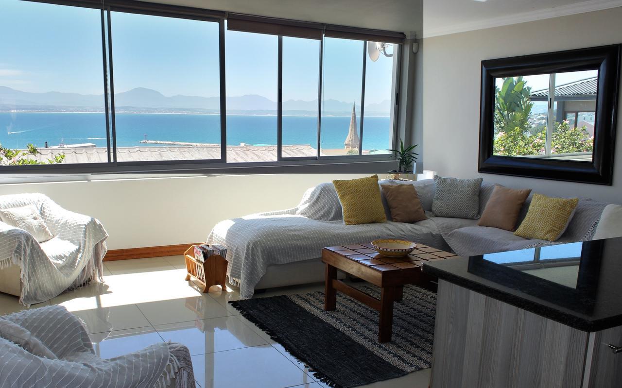 View From The Hill Apartment Mossel Bay Bagian luar foto
